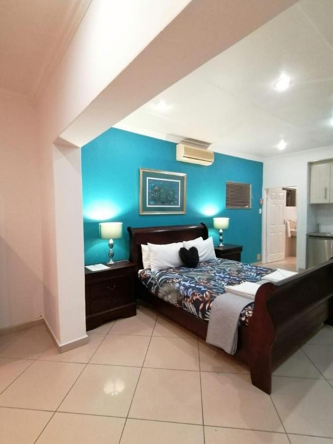 Palm View Guest House Претория Екстериор снимка