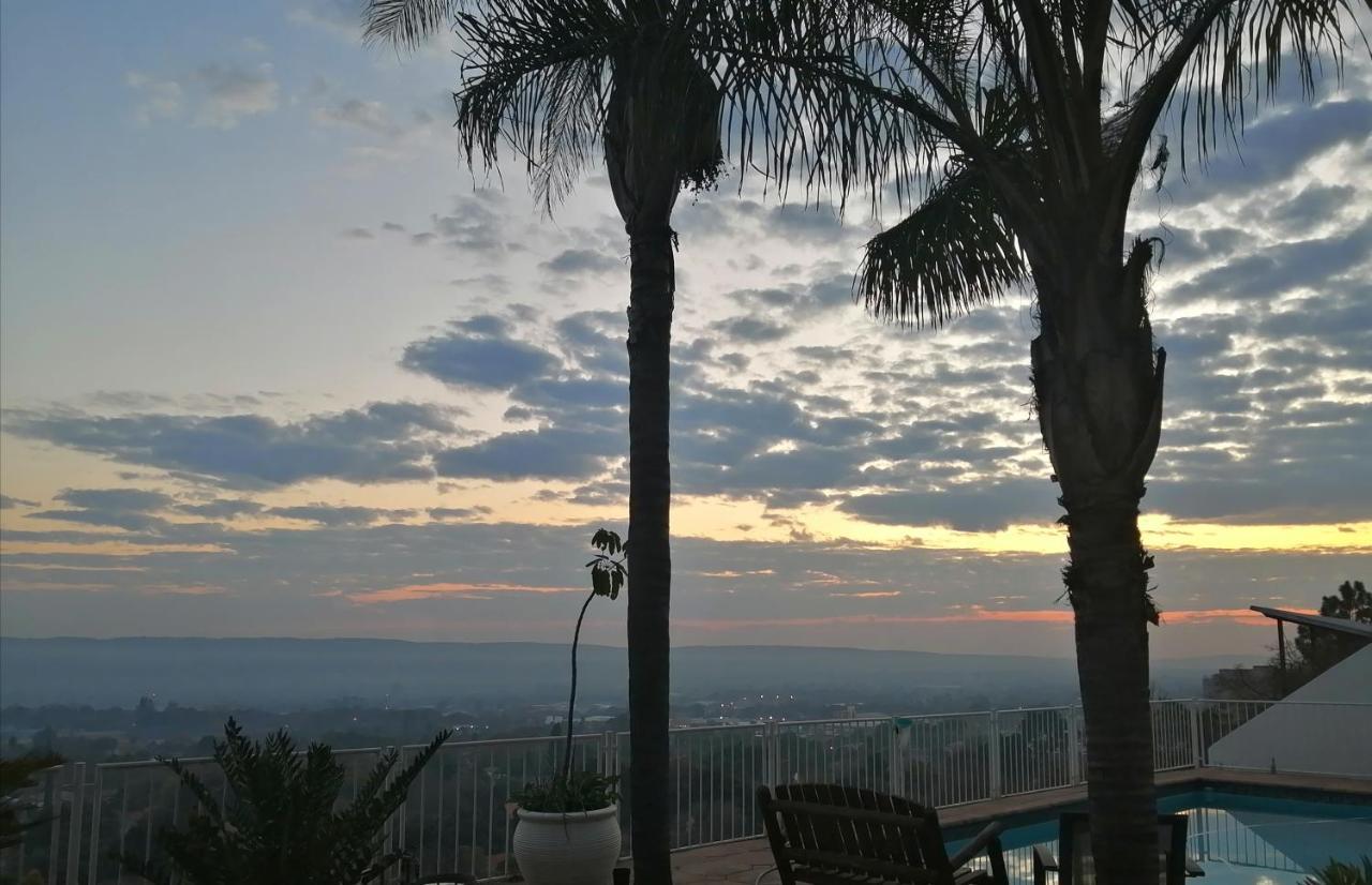 Palm View Guest House Претория Екстериор снимка