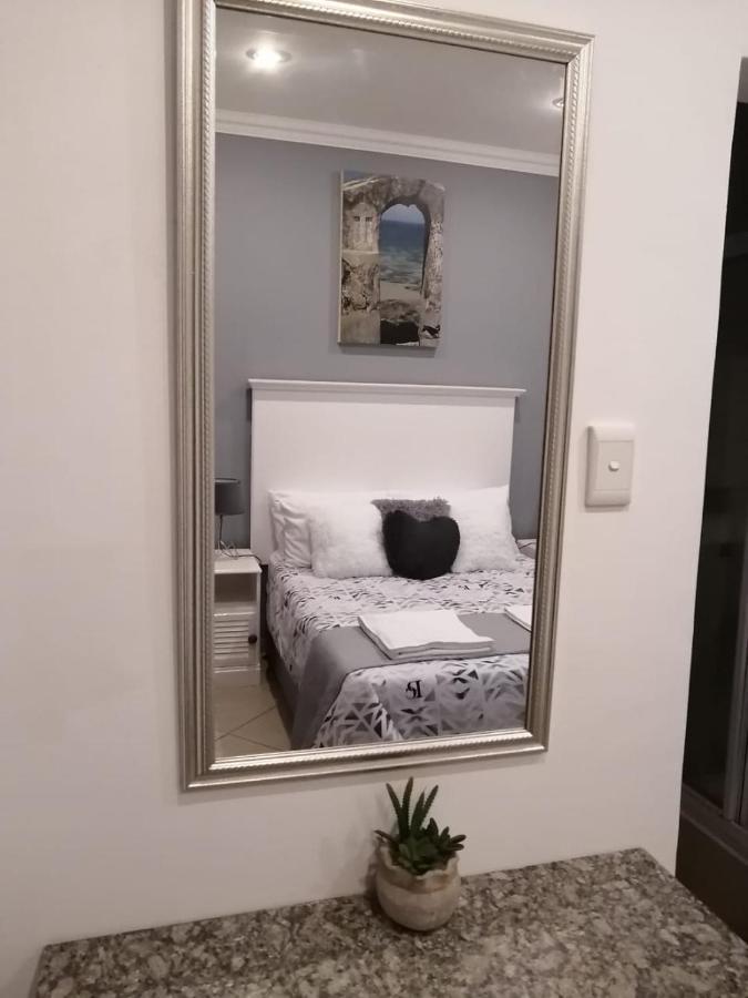 Palm View Guest House Претория Екстериор снимка