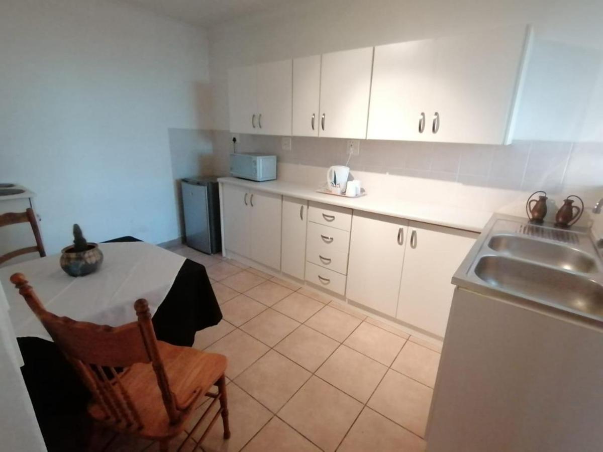 Palm View Guest House Претория Екстериор снимка