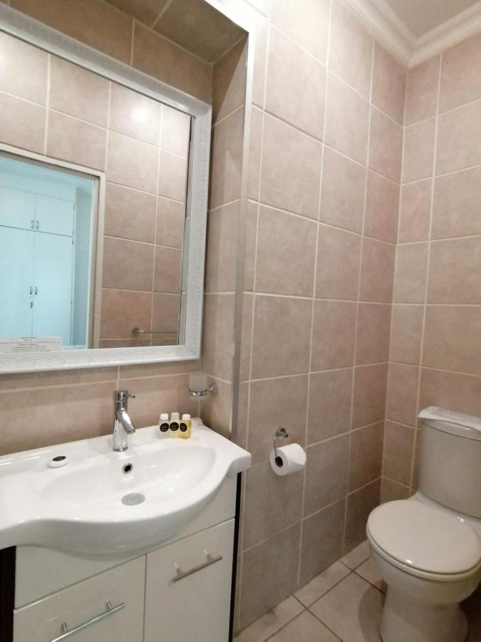 Palm View Guest House Претория Екстериор снимка