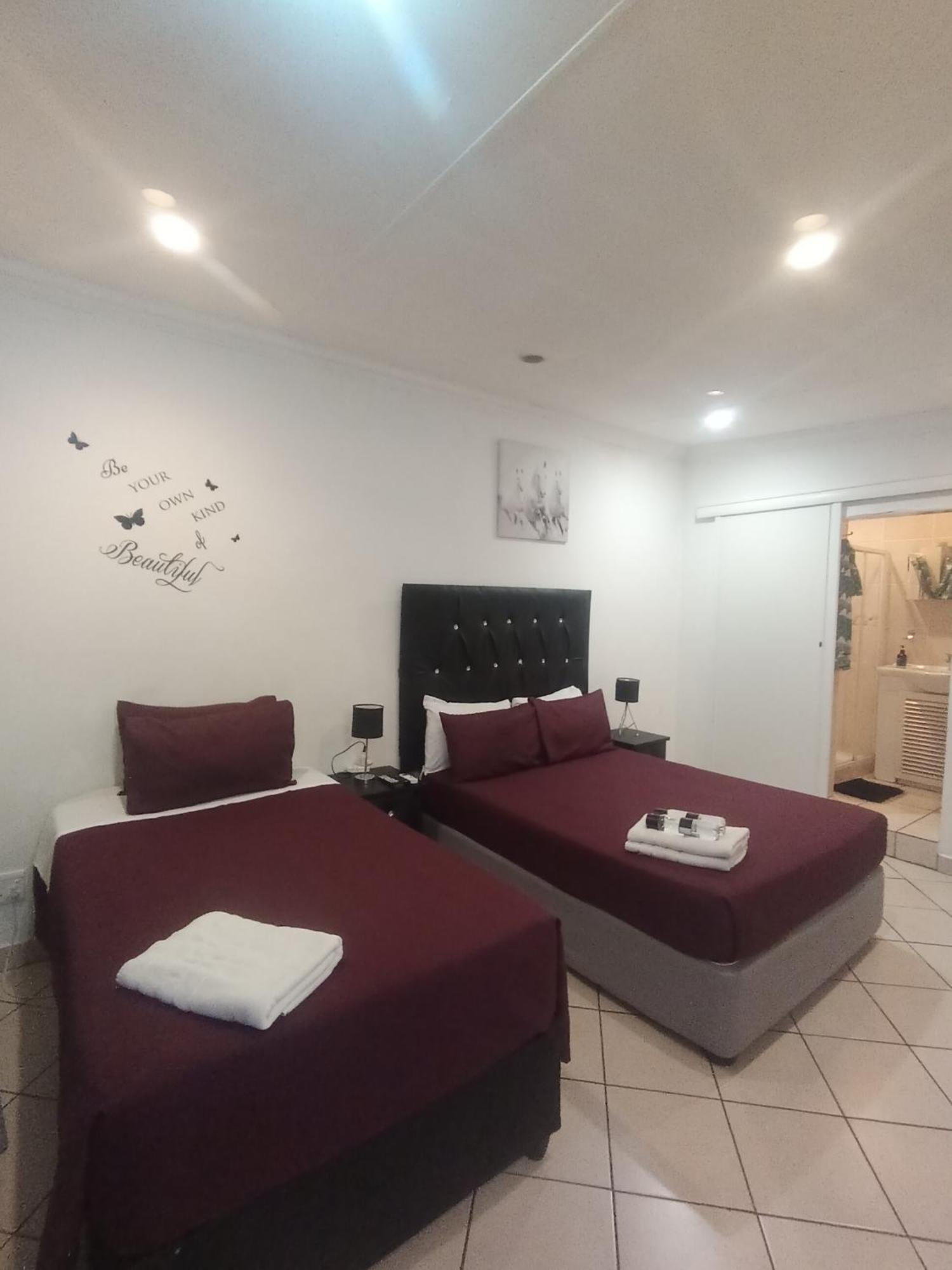 Palm View Guest House Претория Стая снимка